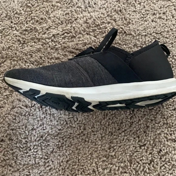 New balance sneakers - Picture 7 of 9